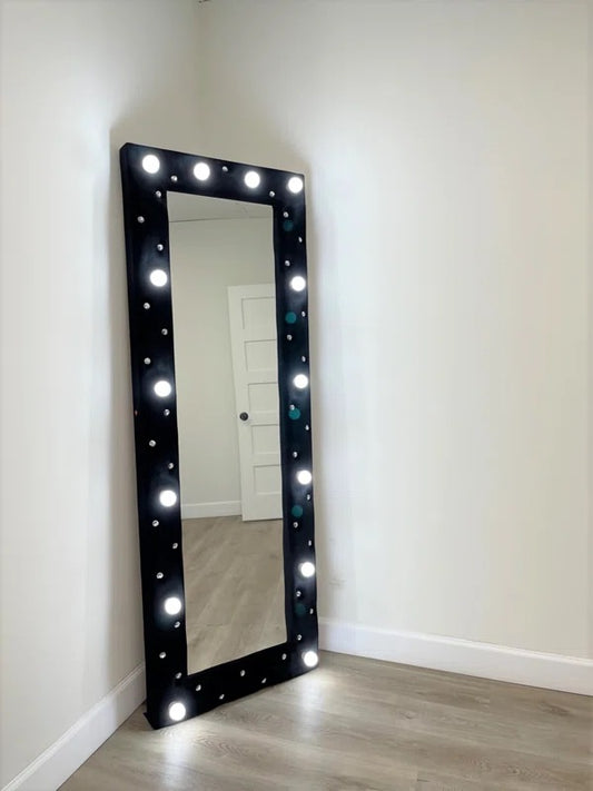 Lighted floor mirror